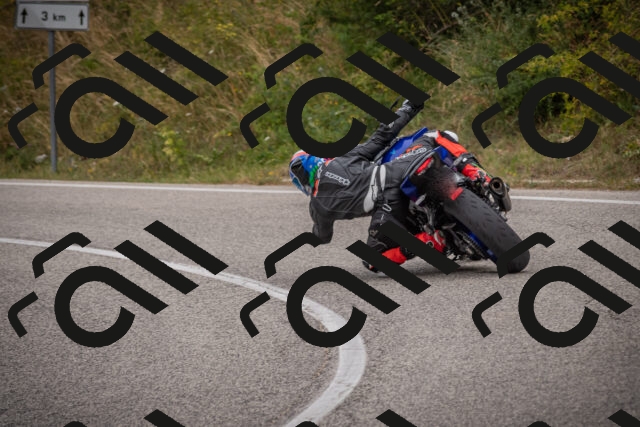 20250726113927-_5000568_am_