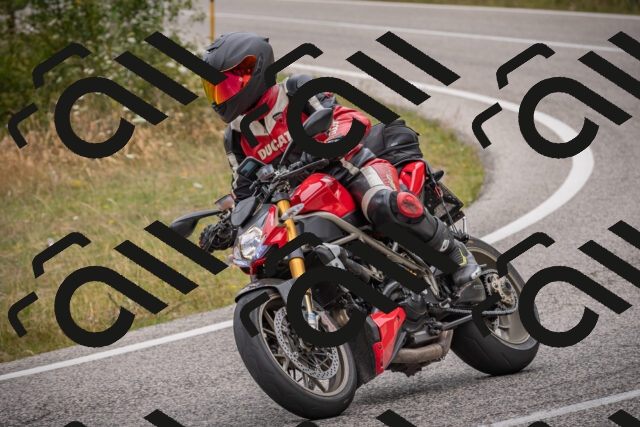 20250726115037-_5000612_am_