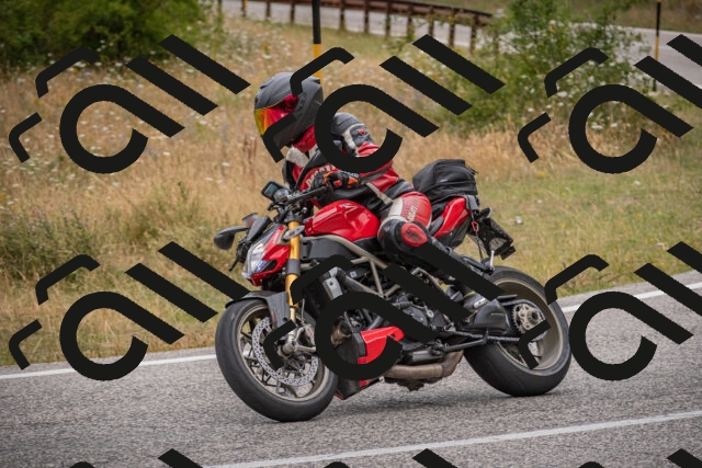 20250726115037-_5000613_am_