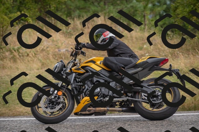 20250726120206-_5000684_am_