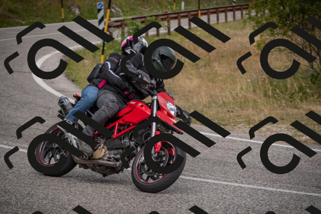 20250726121059-_5000698_am_