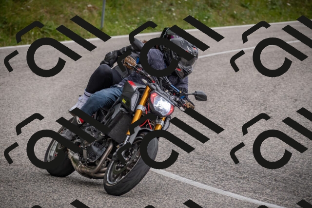 20250726122527-_5000761_am_