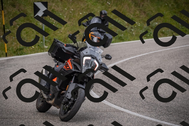 20250726123814-_5000827_am_