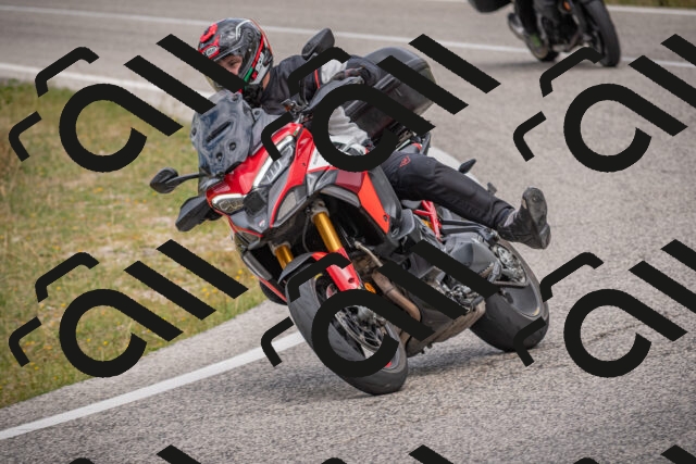 20250726124133-_5000837_am_