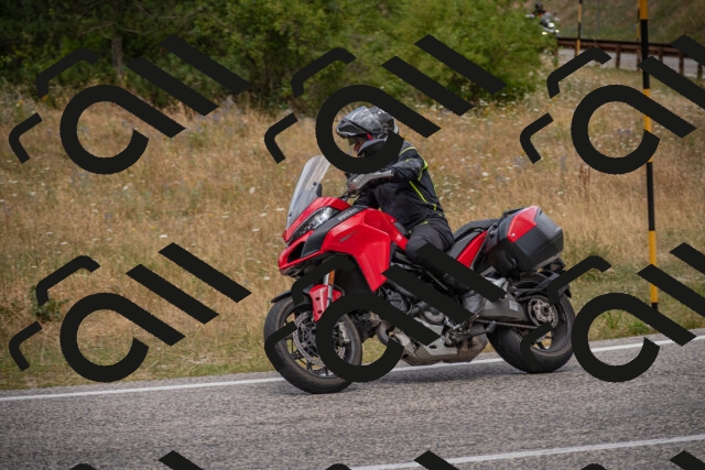 20250726124137-_5000845_am_