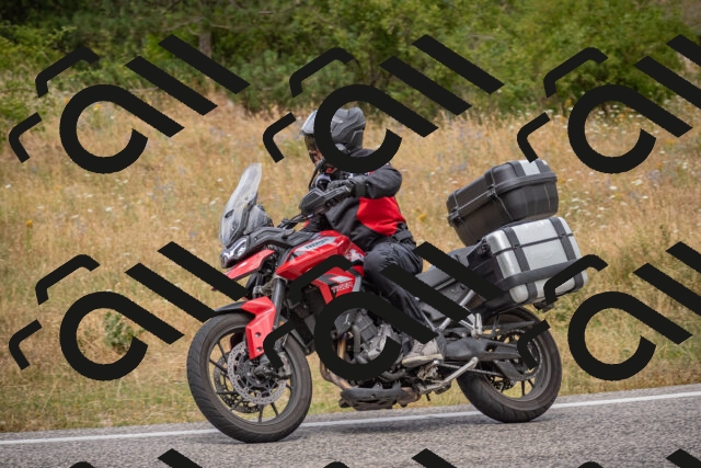 20250726124141-_5000853_am_