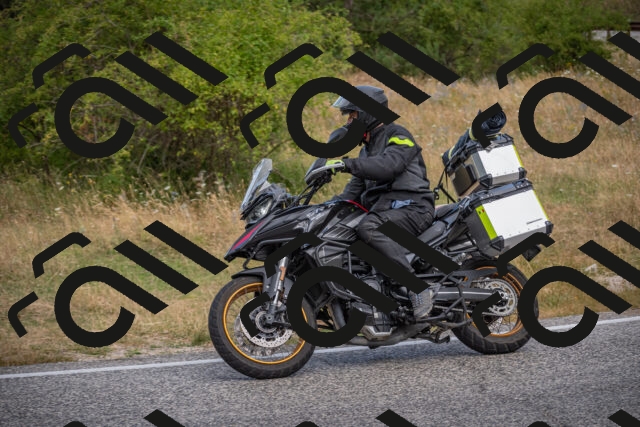 20250726124858-_5000922_am_