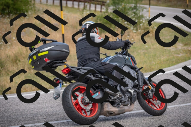 20250726125018-_5000931_am_