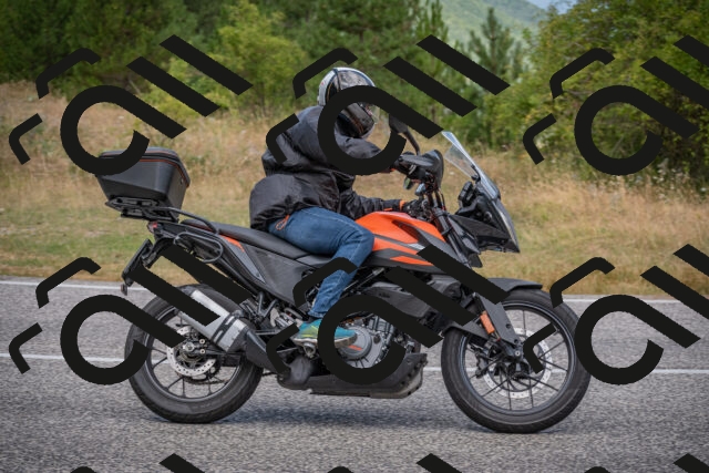 20250726125235-_5000944_am_