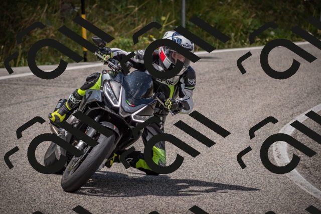 20250726125807-_5000975_am_