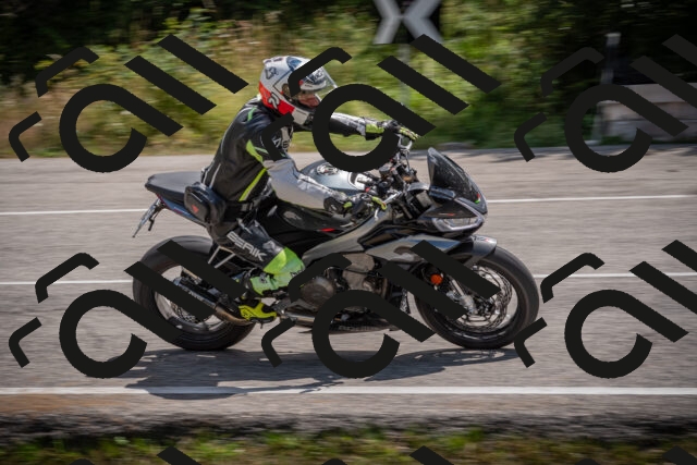 20250726130033-_5001002_am_