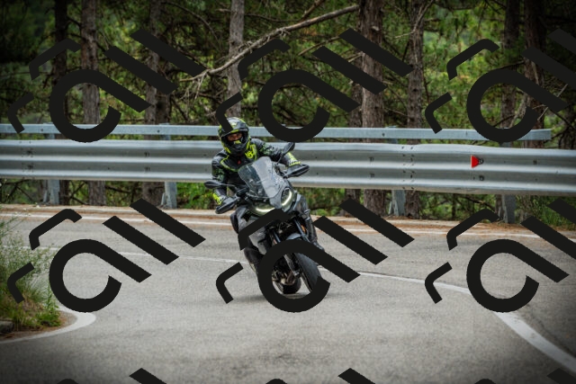 202507261052-DSC07893_c1_