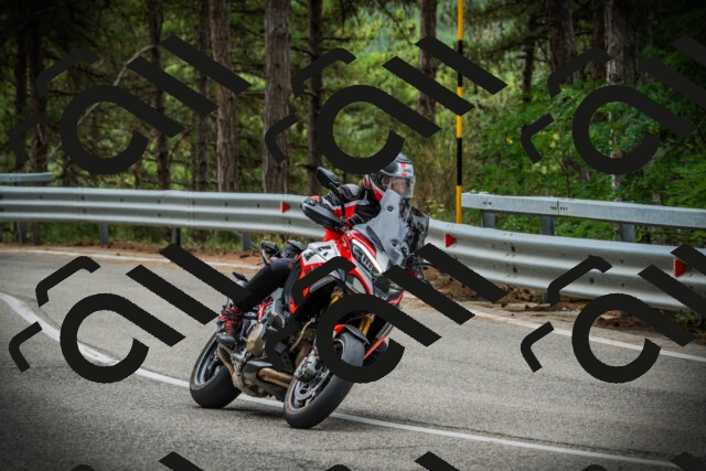 202507261104-DSC07940_c1_