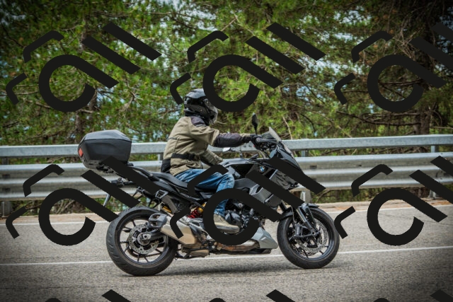 202507261108-DSC07959_c1_