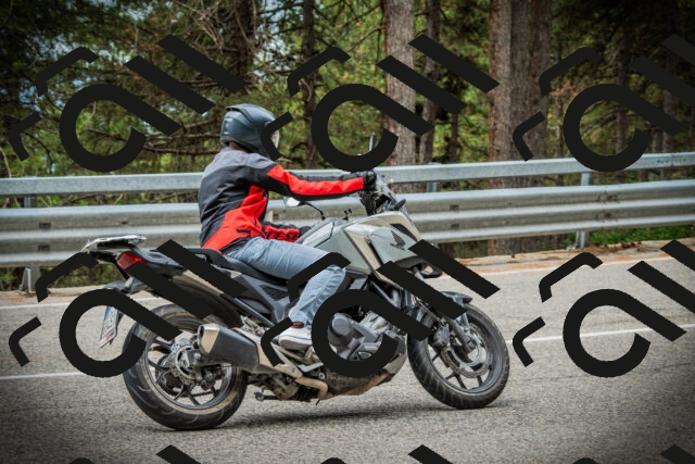 202507261144-DSC08122_c1_