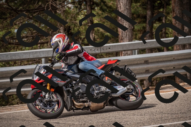 20250727100639-_5001104_am_