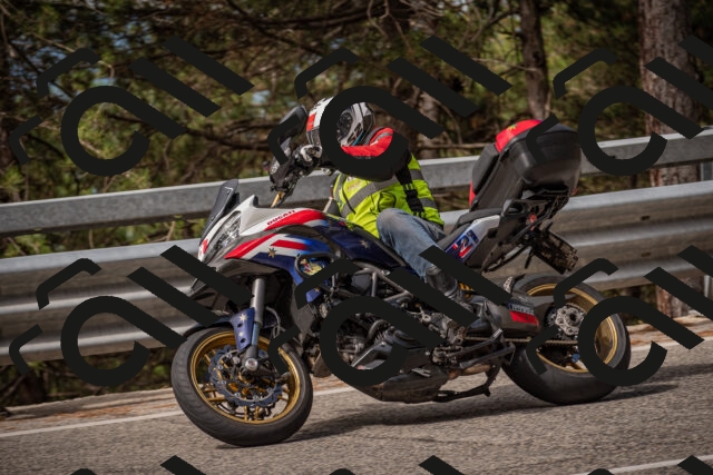 20250727100642-_5001108_am_