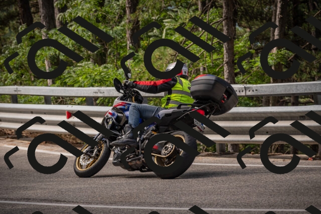 20250727100643-_5001111_am_