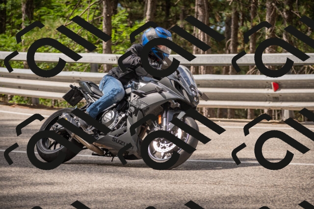 20250727101911-_5001211_am_