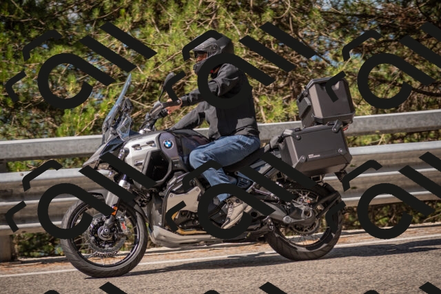 20250727102442-_5001260_am_