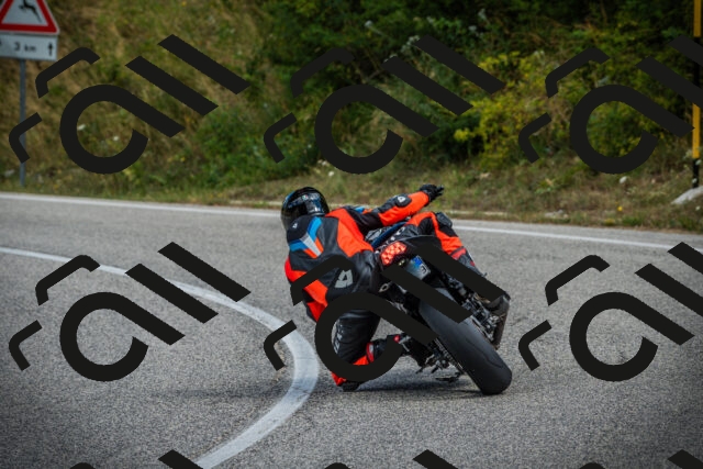 202507271054-DSC09375_c1_