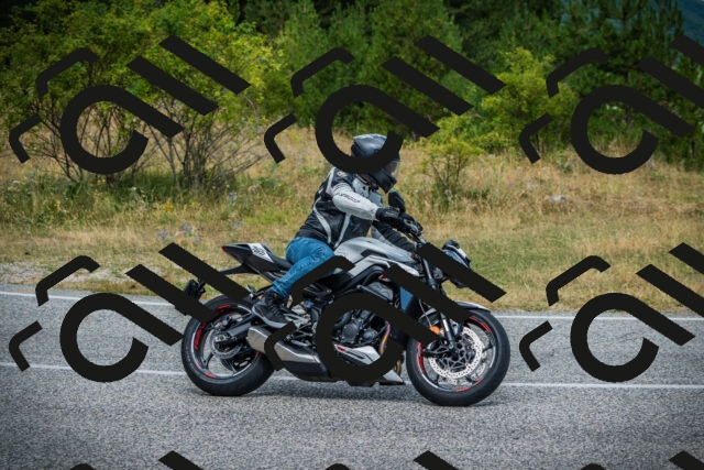 202507271133-DSC00205_c1_