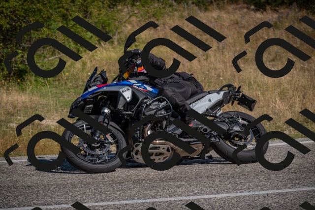 20250802101008-_5004366_am_