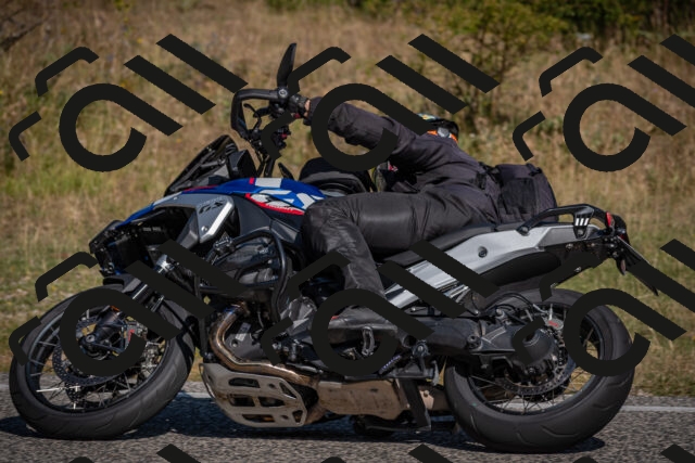 20250802101009-_5004367_am_