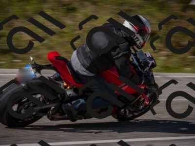 20250802101200-_5004395_am_