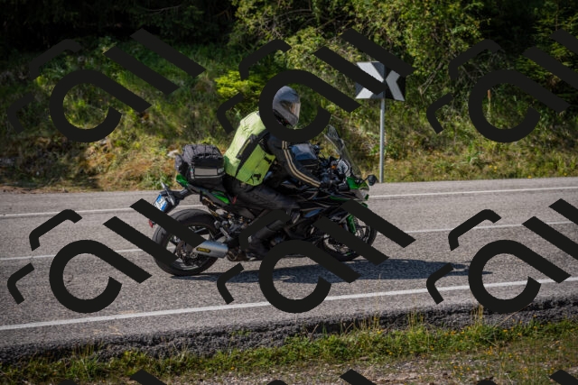 20250802101343-_5004419_am_