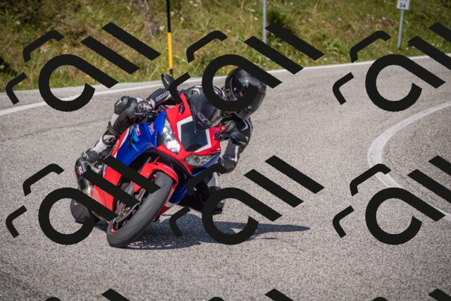 20250802101649-_5004461_am_