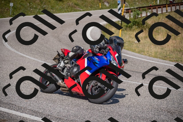 20250802101649-_5004462_am_