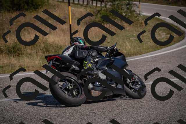 20250802101707-_5004475_am_