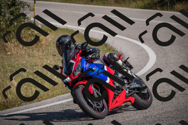 20250802101728-_5004487_am_