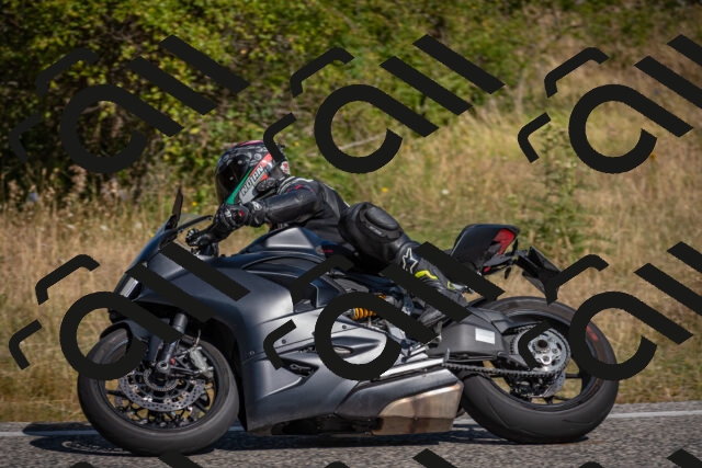 20250802101743-_5004492_am_