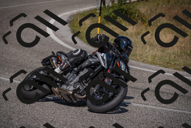 20250802102104-_5004522_am_