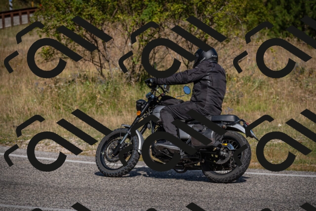 20250802102244-_5004557_am_