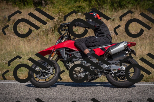 20250802103038-_5004625_am_