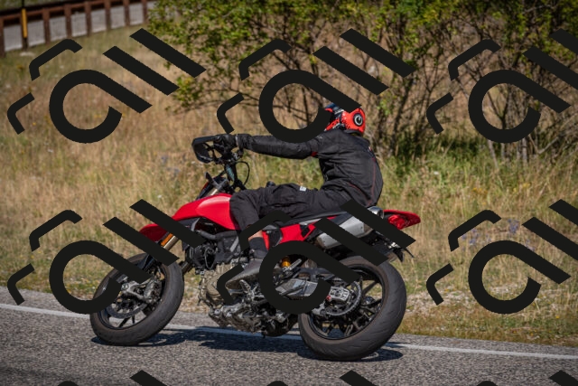 20250802103038-_5004626_am_