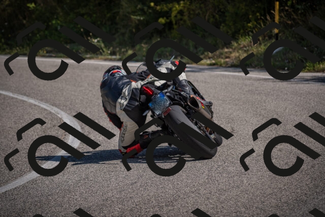 20250802103349-_5004642_am_