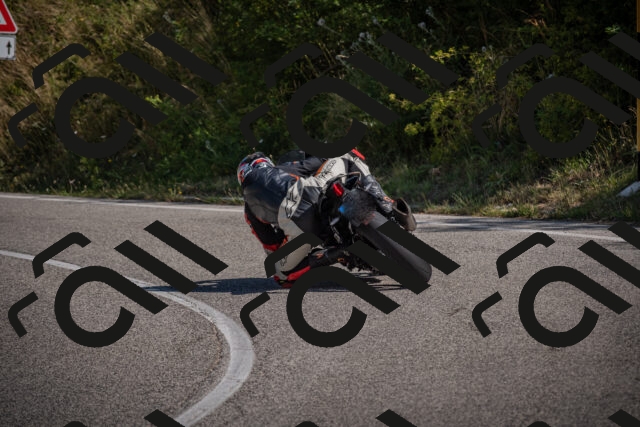 20250802103350-_5004644_am_