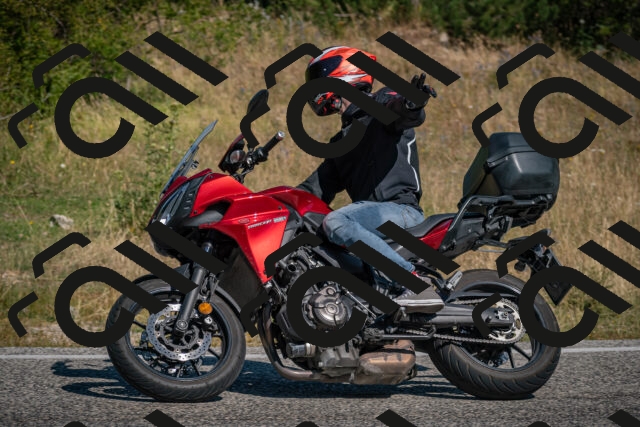 20250802104155-_5004662_am_