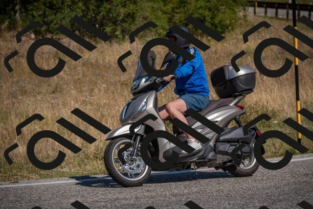 20250802104203-_5004665_am_