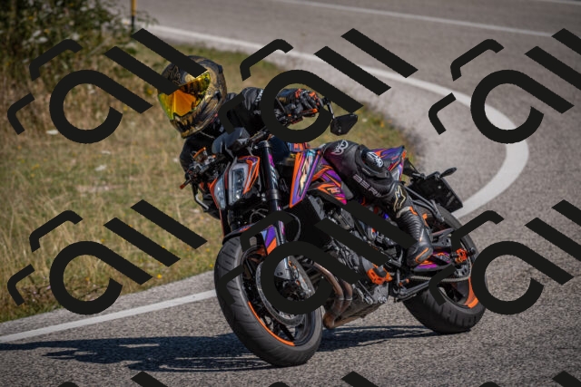 20250802104444-_5004678_am_