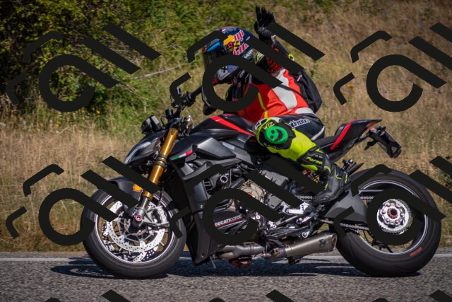 20250802104539-_5004703_am_