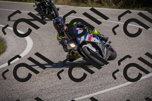 20250802104907-_5004735_am_