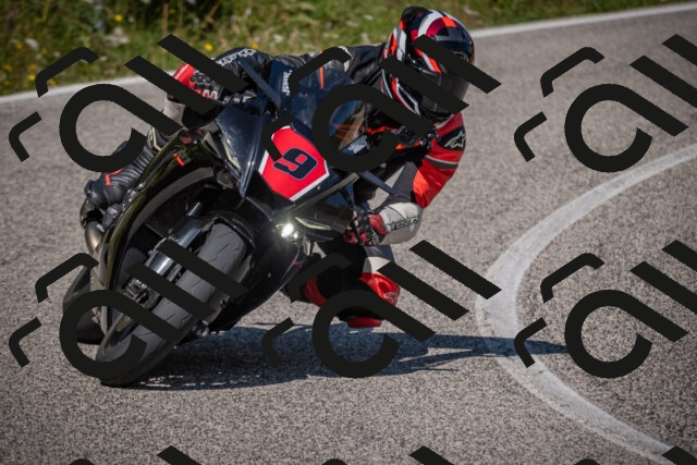 20250802104920-_5004744_am_