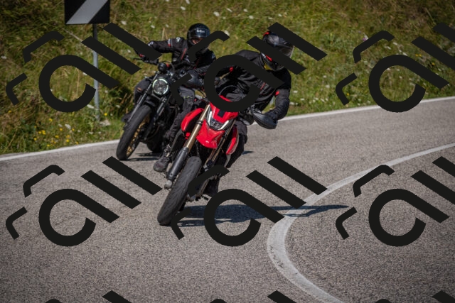 20250802105032-_5004758_am_