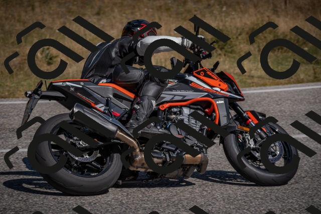 20250802105141-_5004772_am_