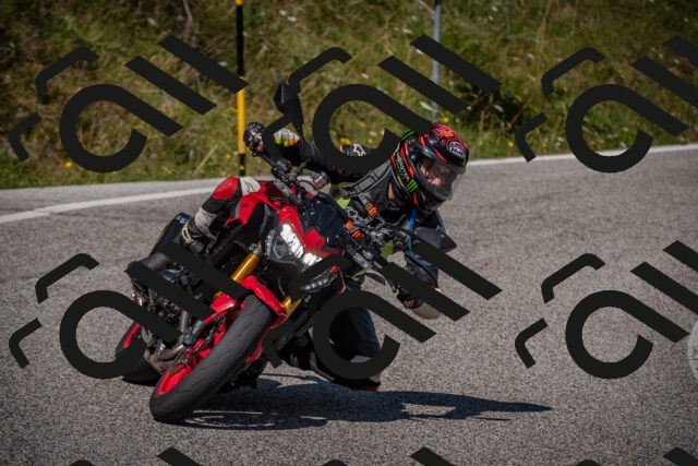 20250802105200-_5004776_am_